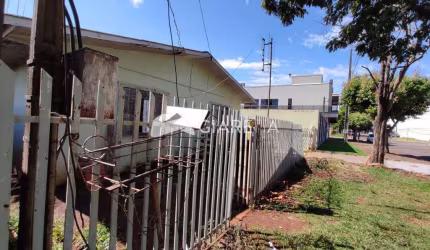 Casa à venda com terreno amplo, JARDIM PORTO ALEGRE, TOLEDO - PR