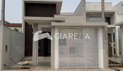 Casa com excelente localização à venda, JARDIM GISELA, TOLEDO - PR
