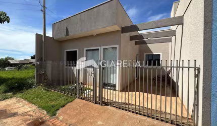 Casa com excelente localização à venda, JARDIM PINHEIRINHO, TOLEDO - PR