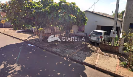 Casa com terreno amplo à venda, VILA PIONEIRO, TOLEDO - PR