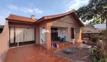 Casa muito espaçosa para venda na VILA BECKER em TOLEDO-PR
