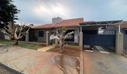 Casa muito bem localizada para venda no CENTRO de TOLEDO-PR