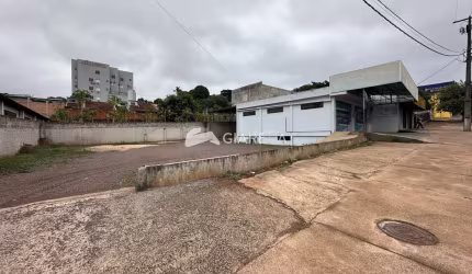Sala comercial com barracão para venda no CENTRO de TOLEDO-PR