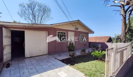 Casa com excelente sobra de terreno à venda, CENTRO, TOLEDO - PR