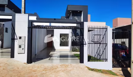 Casa com ótima localização à venda no JARDIM COOPAGRO, TOLEDO - PR