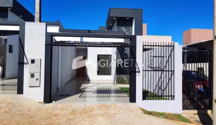 Casa com ótima localização à venda no JARDIM COOPAGRO, TOLEDO - PR