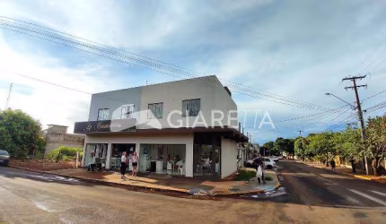 Apartamento com 2 dormitórios à venda, Jardim Coopagro, Toledo PR