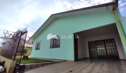 Casa em alvenaria com terreno amplo, a venda na VILA BECKER