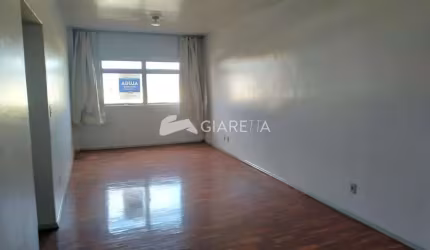Apartamento muito espaçoso para locação no Centro, Toledo - PR