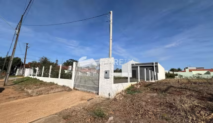 Sala comercial com amplo terreno para locação no JARDIM PORTO ALEGRE, TOLEDO-PR