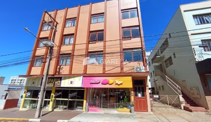 Apartamento com 03 quartos para locação, Centro, Toledo - PR