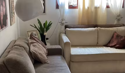 Casa térrea 2 dormitórios em ótima localização