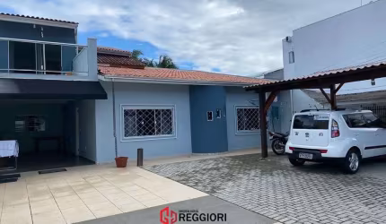 CASA COM TERRENO 3 QUARTOS, 4 VAGAS BARRA BC