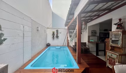 SOBRADO ALTO PADRÃO SEMIMOBILIADO 3 DORM CENTRO BC