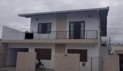 SOBRADO CENTRO BC 03 DORMS