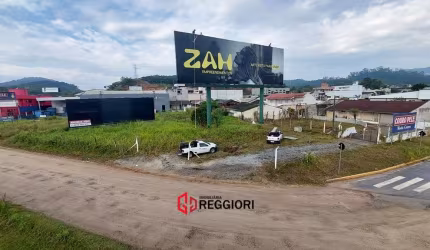 TERRENO PRÓXIMO A ENTRADA DE BALNEÁRIO