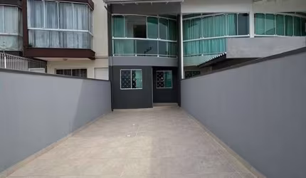 SOBRADO NO BAIRRO SÃO FRANCISCO BARRANCO CAMBORIÚ