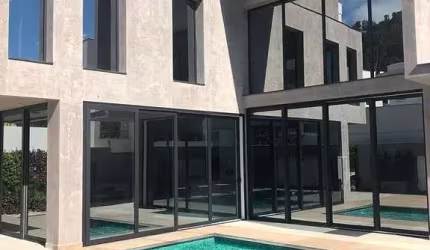 CASA CONDOMINIO FECHADO EM BALNEÁRIO CAMBORIÚ SC