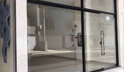 SALA COMERCIAL TERREA 132M² CENTRO BAL CAMBORIU SC