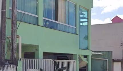 CASA CONDOMÍNIO COM 5 APARTAMENTOS EM CAMBORÍU