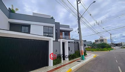 SOBRADO TRIPLEX ALTO PADRÃO TERRAS ALTAS CAMBORIÚ
