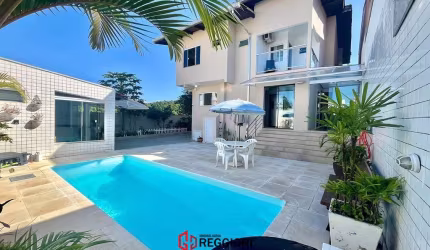 AMPLA CASA DUPLEX C/ 4 DORM E PISCINA ARIRIBÁ BC
