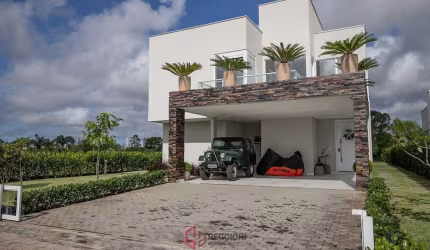 CASA 4 SUITES FINAMENTE MOBILIADO ALTO PADRÃO