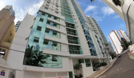 AP COM 4 SUITES 2 VAGAS EM PIONEIROS BC