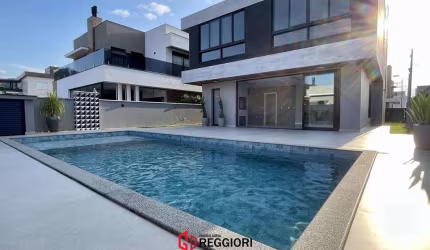 CASA NOVA  4 SUÍTES NO CALEDÔNIA CAMBORIÚ