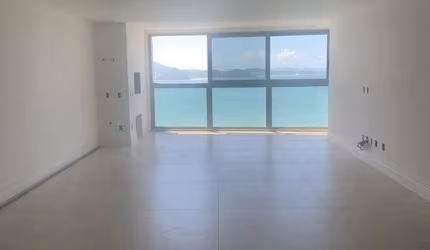 ÓTIMO APT 4 SUÍTES DE FRENTE AO MAR BARRA SUL  BC