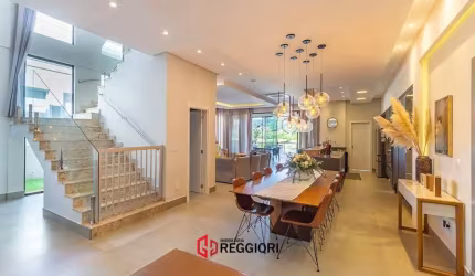 CASA ALTO PADRÃO 4 SUÍTES E 4 VAGAS CAMBORIÚ SC