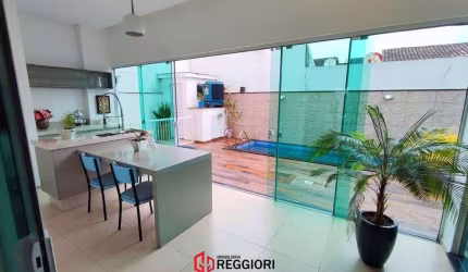 CASA 3 SUÍTES COM PISCINA, ALTO PADRÃO CENTRO BC