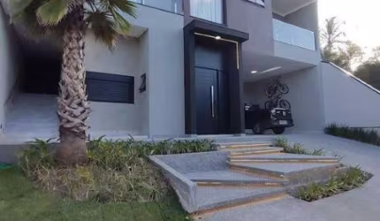 Exuberante casa novíssima e bem requintada na cidade de Valinhos/sp.