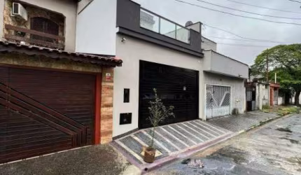 Casa Sobrado novo 03 Dormitórios, suíte, 02VG, Churrasqueira à venda - Bairro Floresta - Santo André/SP