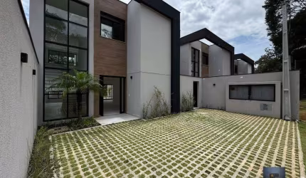 Casa a venda em Condomínio Balneário Palmyra 04 Suítes, Piscina, Hidromassagem - Ribeirão Pires/SP