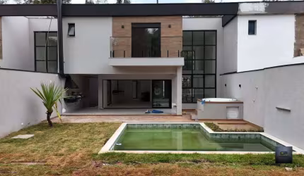Casa a venda em Condomínio Balneário Palmyra 04 Suítes, Piscina, Hidromassagem - Ribeirão Pires/SP