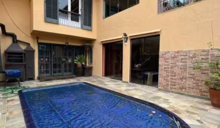 Casa com 04 Suítes 06 Vagas Piscina área Gourmet para venda Bairro Vila Progredior Morumbi Próximo Hospital Alber Einsten - São Paulo
