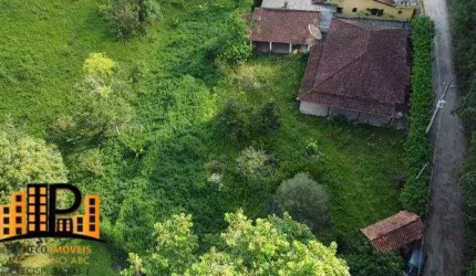 Chácara à Venda no Bairro dos Carolinos com área de terreno de 1.900m², Casa com 4 dormitórios Churrasqueira, aproximadamente 2KM do Centro da Ci