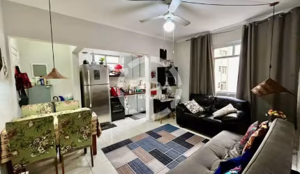 Apartamento 01 quarto, prédio frente mar, bairro Embaré