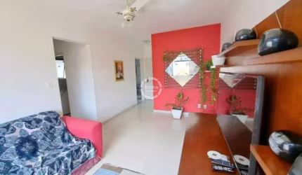 Apartamento 2 dormitórios , uma suíte e vaga demarcada à venda no Embaré - Santos