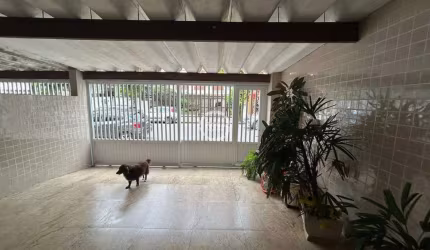 Casa 03 quartos sobreposta baixa com edicula Boqueirão Santos