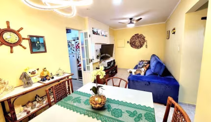 Apartamento na Ponta da Praia, Santos/SP - 2 Dormitórios, Garagem Fechada e Ótima Localização!