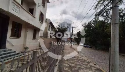 Excelente Oportunidade, imóvel de 3 dormitórios com dependência a duas quadras da praia, Bairro José Menino, Santos-SP