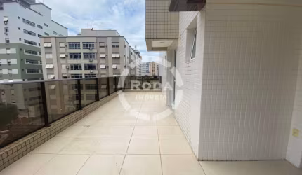 Apartamento Garden a 1 quara e meia da Praia com 3 quartos sendo 1 suíte e 3 vagas de Garagem no Gonzaga