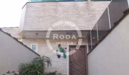 Casa duplex com 3dormitórios no bairro da Caneleira