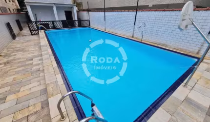 SOBRADO ISOLADO A VENDA NO BAIRRO DO EMBARE EM SANTOS.
