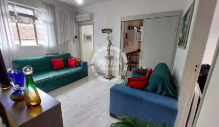 Apartamento tipo sobreposta alta com 3 quartos e 2 banheiros