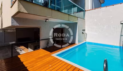 Casa em Condomínio 2 dormitórios, 2 suítes, 1 vagas de garagem com piscina privativa e quintal em Santos-SPl com churrasqueira