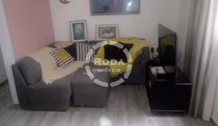 Apartamento térreo próximo da praia a venda em Santos, localizado no bairro do Boqueirão.