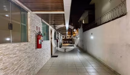 Casa de Condomínio com 3 Dormitórios no Macuco